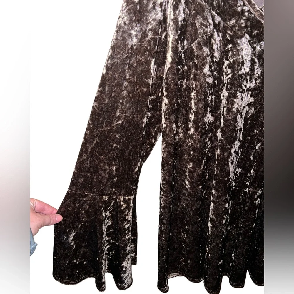 NWOT Jodifl Velvet Criss Cross Bell Sleeve Blouse - Picture 3 of 5